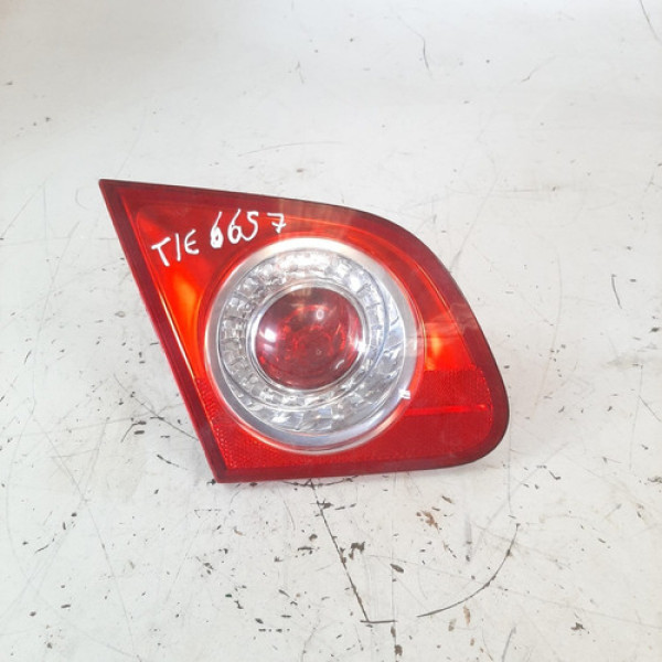 Lanterna Sinaleira Tampa Tras Esquerda Passat 2007 A 2009 