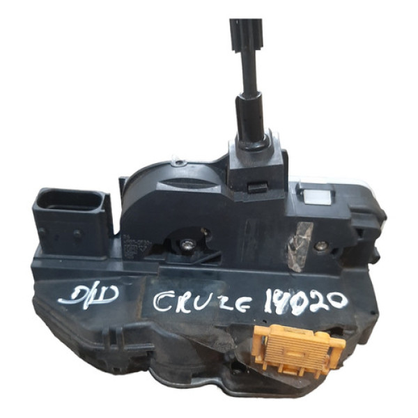 Fechadura Porta Dianteira Direita Chevrole Cruze 2012 A 2016