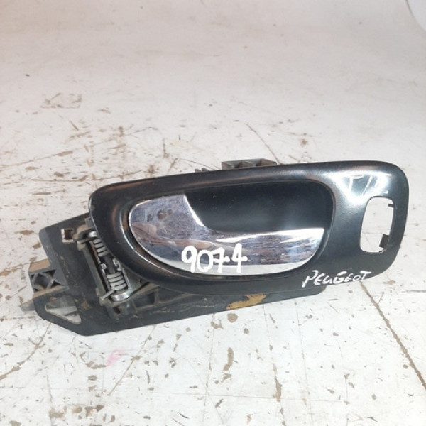 Maçaneta Interna Tras Esquerda Peugeot 307  2002/2006.  9074