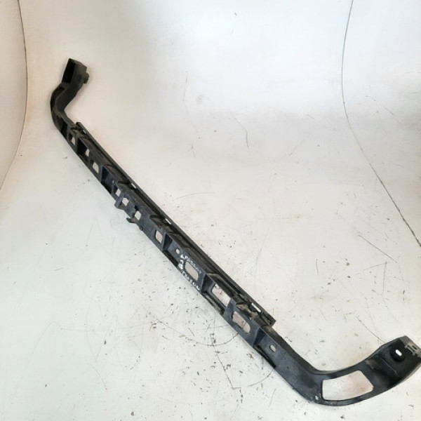 Guia Para Choque Central Traseiro Passat 2007 0008 2009 6637