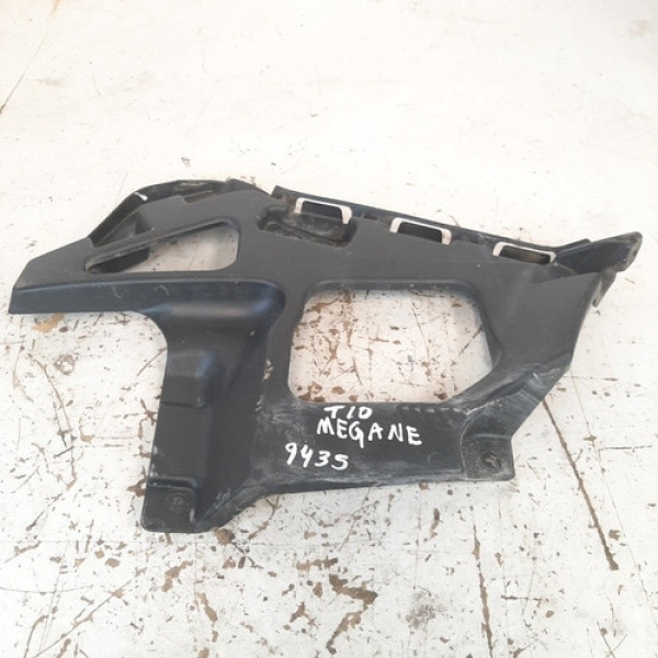 Guia Parachoque Tras Direito Megane 2.0 2007 A 2012 9435