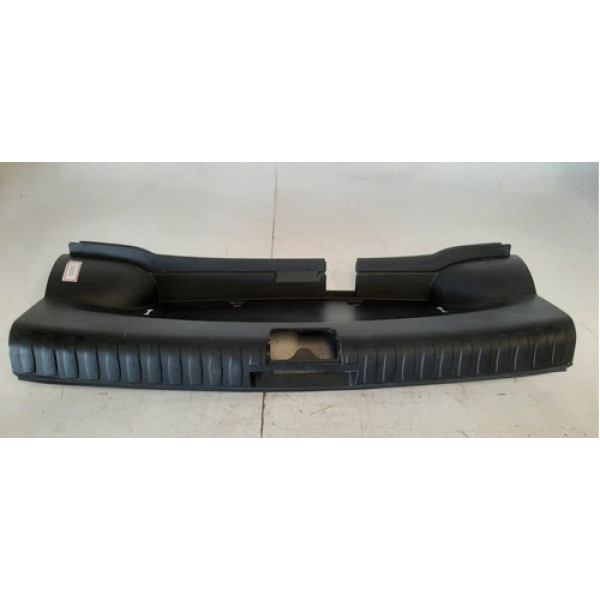 Acabamento Fechadura Porta Mala  Bmw 118 120i 2008 2012 5000