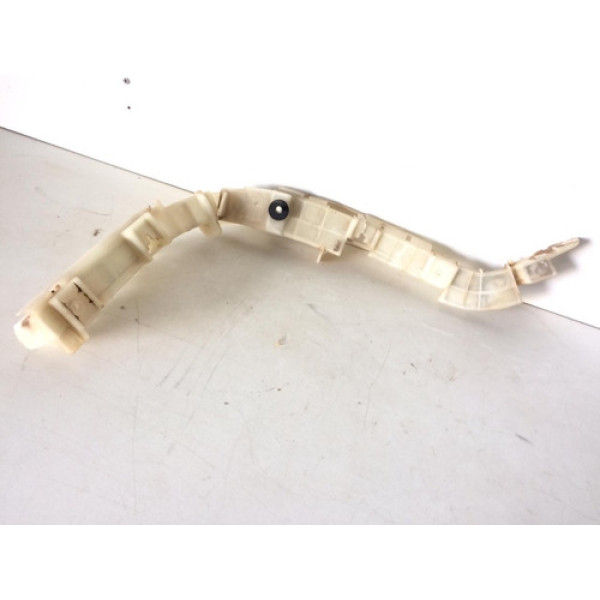 Guia/suporte Para-choque/paralama Tras Esq Captiva (2374)