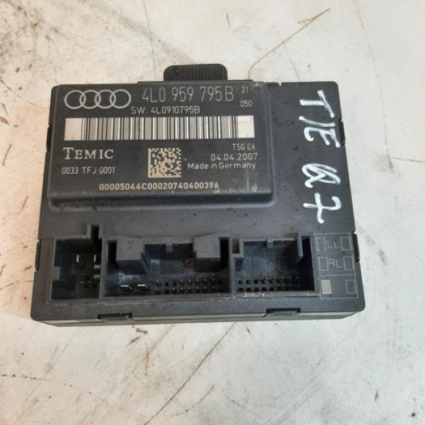 Trava Porta Traseira Esquerda Audi Q7 2007 2009 4.2 V8 10959